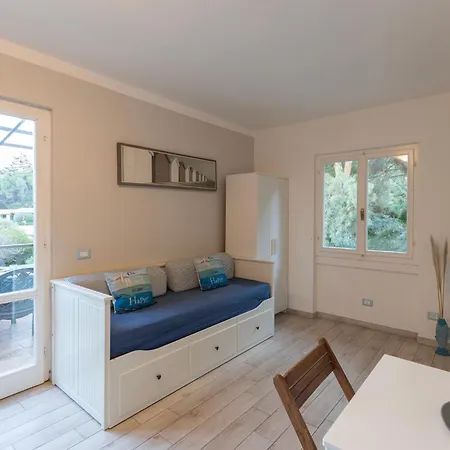 Appartamento Pino By Elbasummer Tour Operator